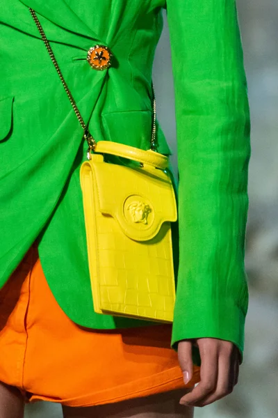 Look 62
